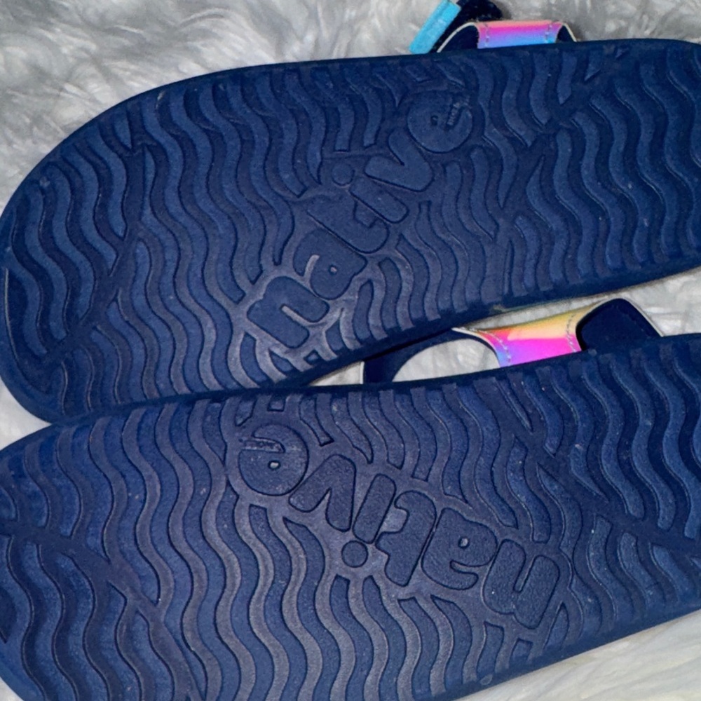 Native Holographic Kids' Sandals - Picture 3 of 5